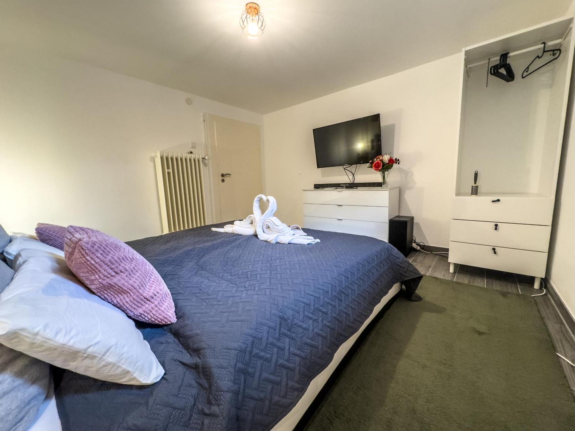 Souterrain Apartment Mit Eigenem Eingang Und Terasse Sarstedt Exterior foto